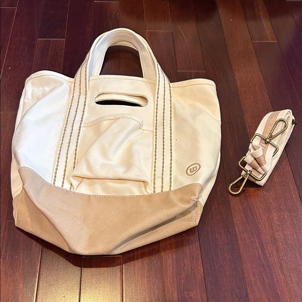 Stylish Cream and Tan Women's Bag - Picture 2 of 5